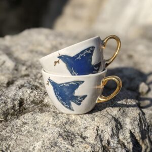 Filiżanka z gołąbkiem pokoju