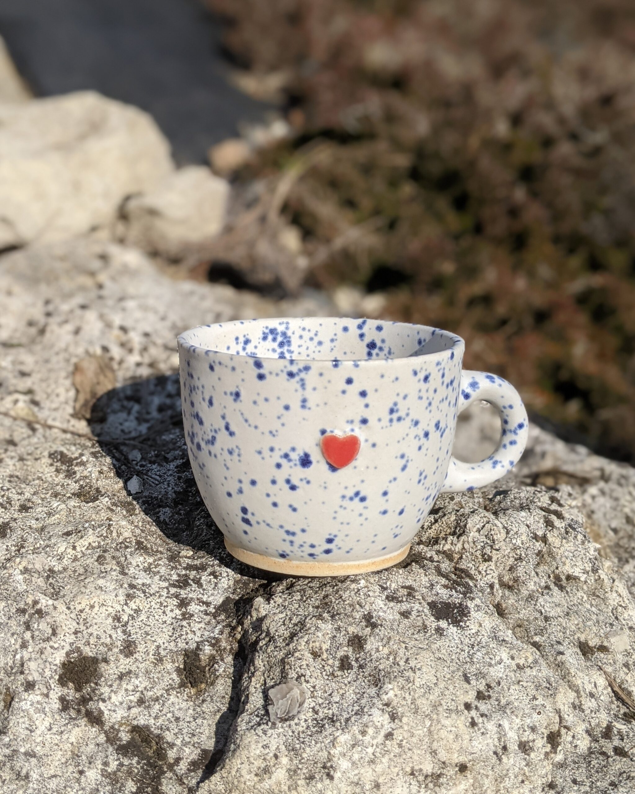 Filiżanka biało-niebieskie stracciatella cuore rosso