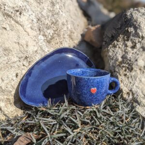 Granatowa filiżanka cuore rosso