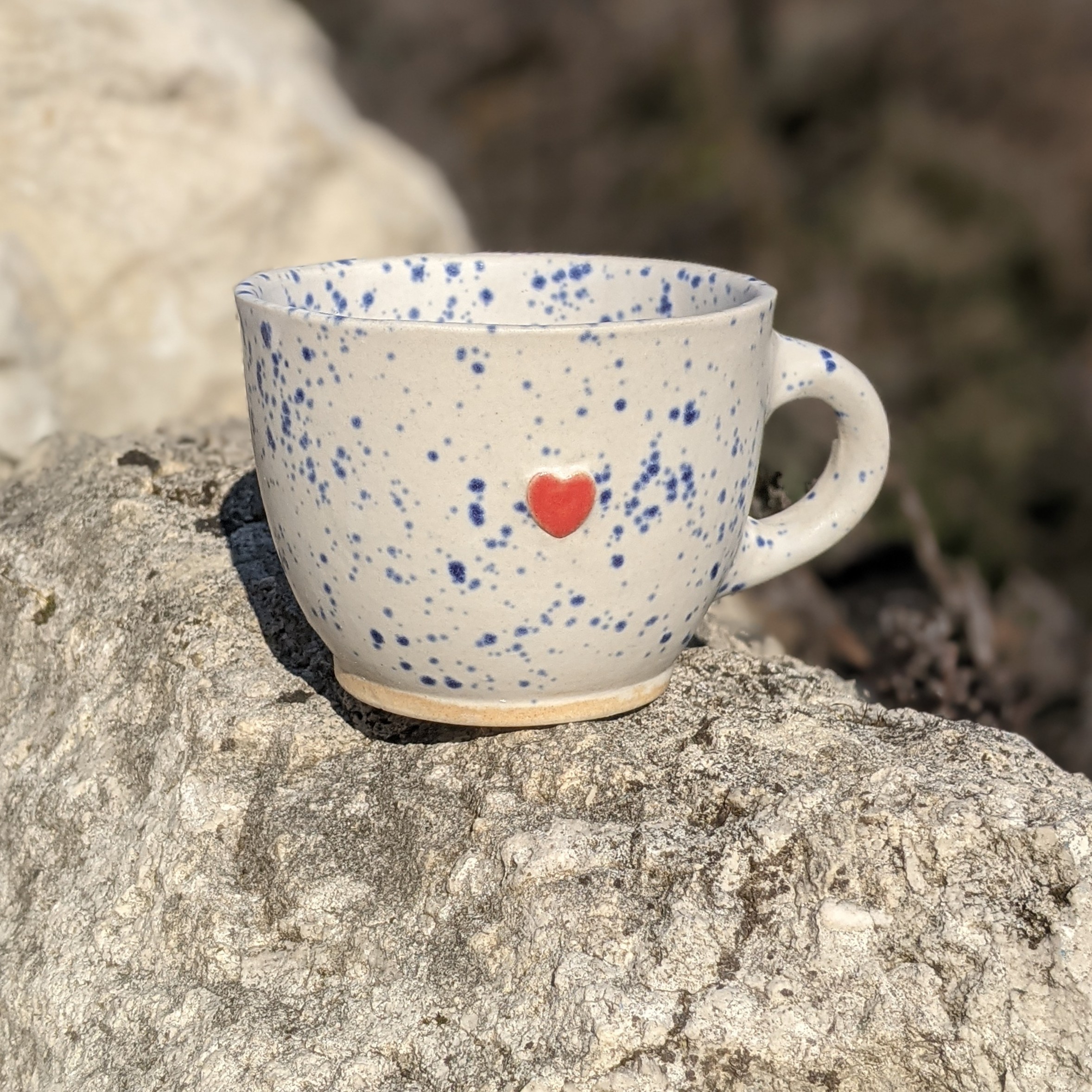 Filiżanka biało-niebieskie stracciatella cuore rosso - obrazek 2
