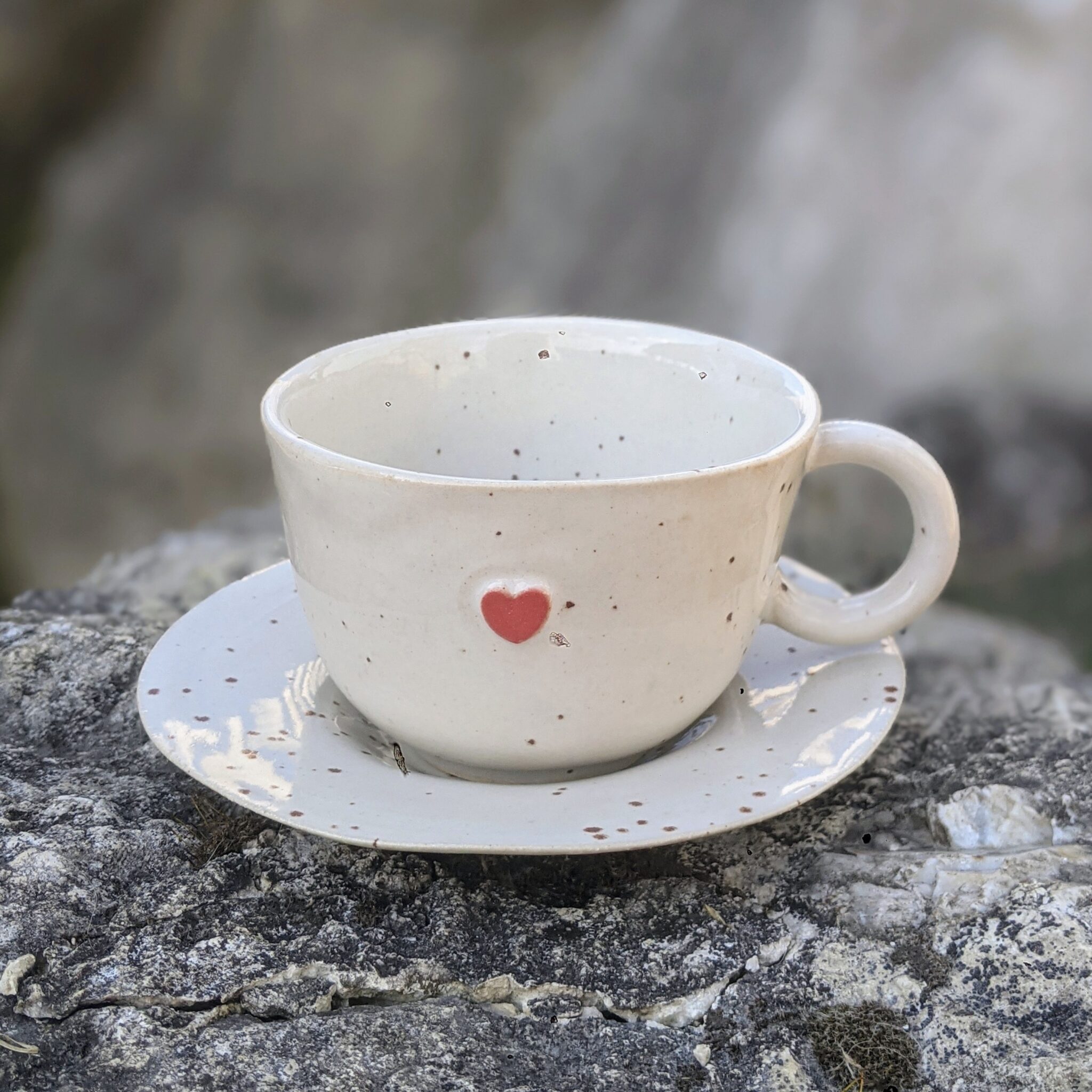 Filiżanka cappuccino - cuore rosso
